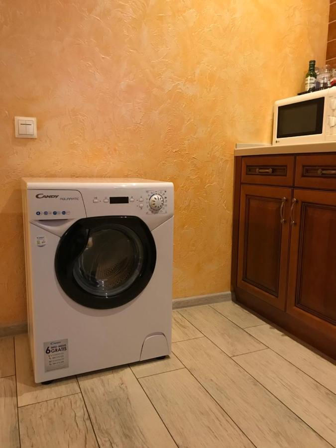 Apartment On Prospekt Mira Chernihiv Ngoại thất bức ảnh